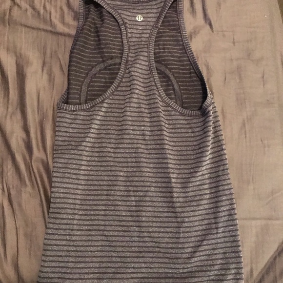 Lululemon Swiftly Tech  High Neck  Heathered navy - Picture 3 of 3